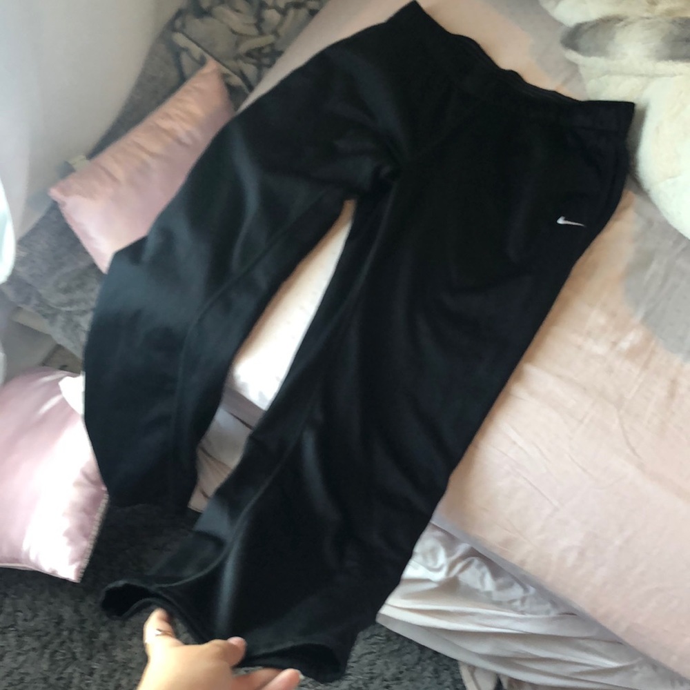 black nike drifit sweatpants